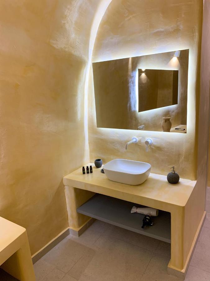 M Residence Santorini Conelia Cave Fira  Dış mekan fotoğraf