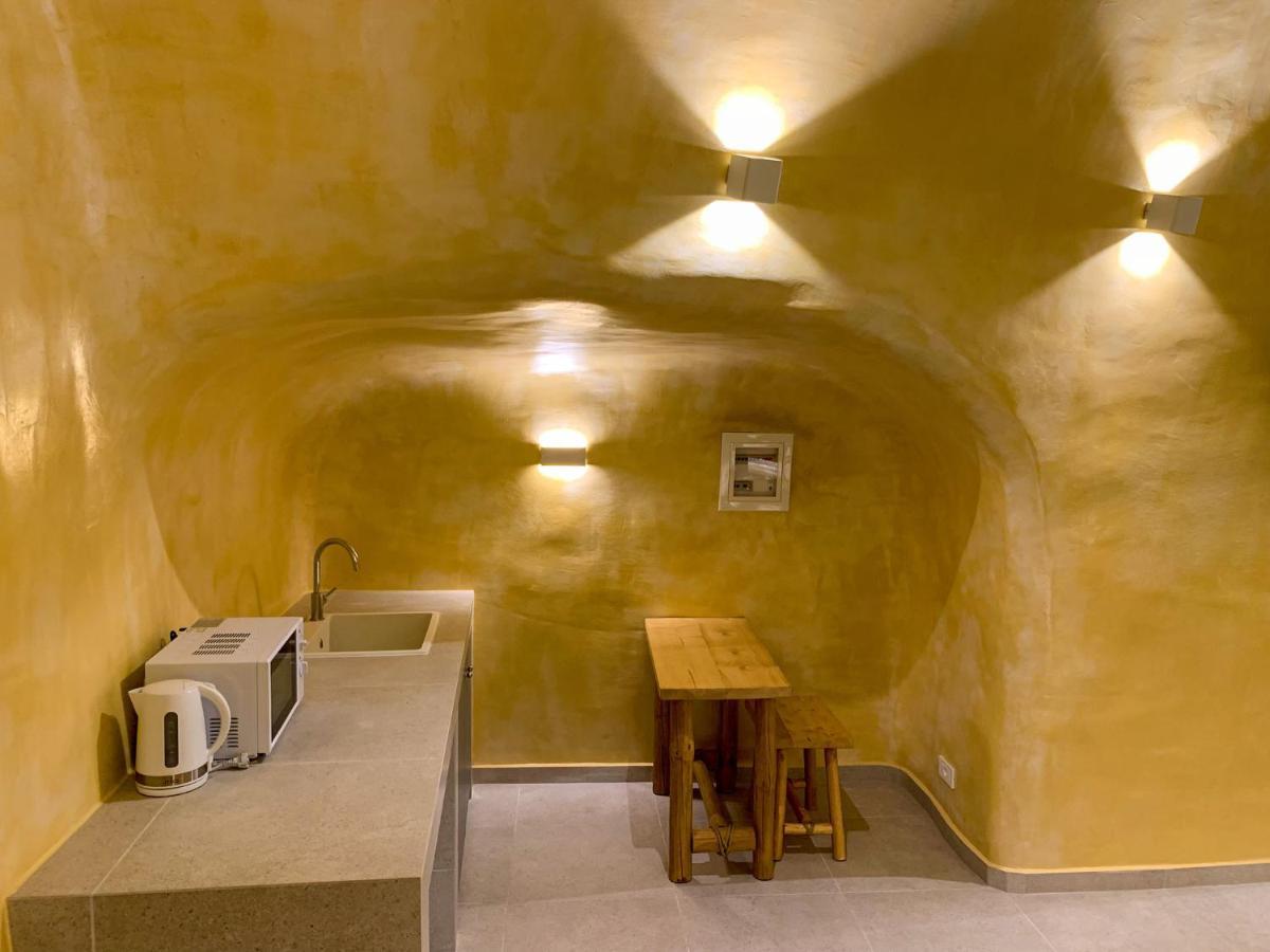 M Residence Santorini Conelia Cave Fira  Dış mekan fotoğraf