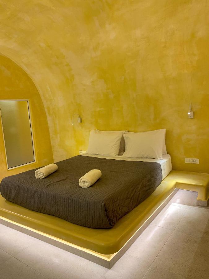 M Residence Santorini Conelia Cave Fira  Dış mekan fotoğraf